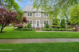 59 Roosevelt Cir W, Red Bank, NJ 07701
