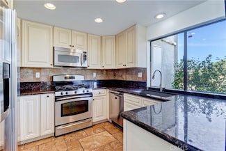 22372 Estallens Unit 47, Mission Viejo, CA 92692