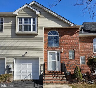 10 Stem Ct, Ewing, NJ 08638