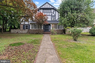 111 Edgehill Rd, Bala Cynwyd, PA 19004