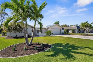 201 Cavallini Dr, Nokomis, FL 34275