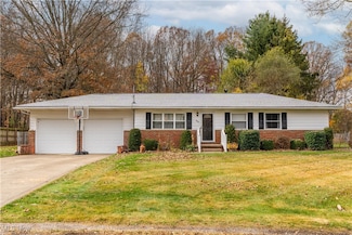 2824 Premae Dr, Akron, OH 44312