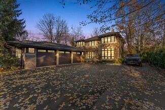 1117 Wade St, Highland Park, IL 60035