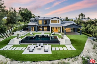 5625 Penland Rd, Hidden Hills, CA 91302