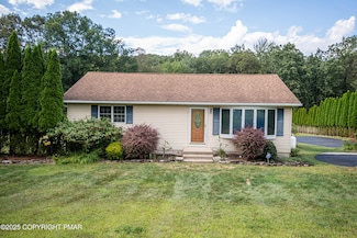 1104 Sugar Hollow Rd, Saylorsburg, PA 18353
