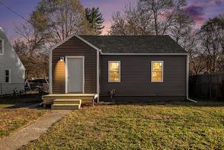 5374 Keyes Dr, Kalamazoo, MI 49004