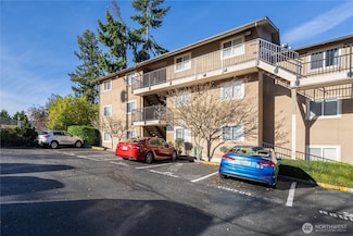 323 75th St SE Unit A14, Everett, WA 98203