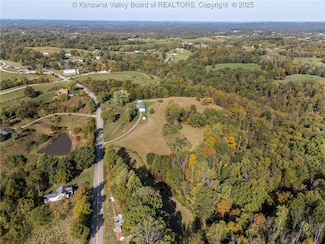 121B Grandview Ridge Rd, Red House, WV 25168