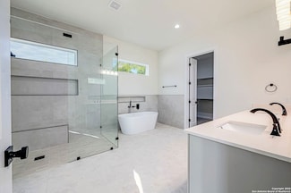 431 Lets Roll Dr, Fischer, TX 78623