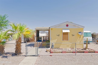 690 W Granada Dr, Quartzsite, AZ 85346