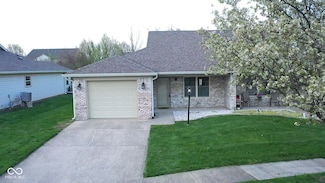 1366 Swan Dr, Franklin, IN 46131