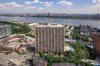 250 Gorge Rd Unit 7G, Cliffside Park, NJ 07010