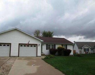129 Country Ct, Seneca, IL 61360