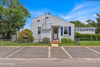 34 Belshaw Ave, Eatontown, NJ 07724