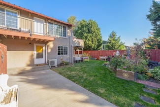 526 S 40th Ave Unit D109, West Richland, WA 99353