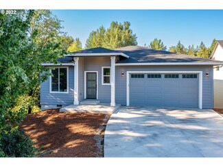 2567 SW 14th Dr, Gresham, OR 97080