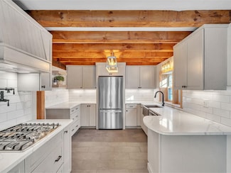 1303 Old Stage Rd, Westford, VT 05494