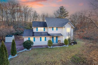 2250 Mountain Laurel Dr, Effort, PA 18330