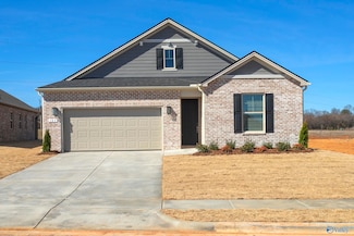 105 Cavern Ct, Huntsville, AL 35811