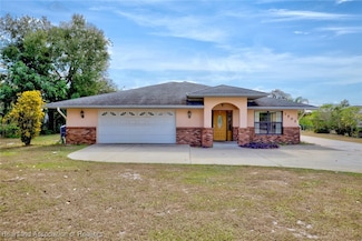 1502 Marianela Manor, Lake Placid, FL 33852
