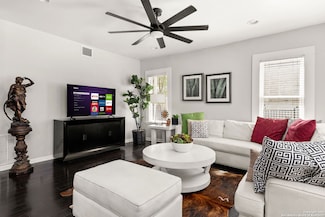 500 Kendall St, San Antonio, TX 78212