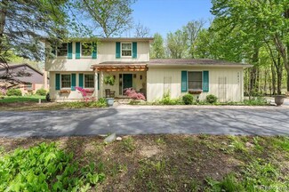 19177 Meridian Rd, Grosse Ile, MI 48138