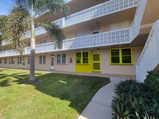 4915 Bay St NE Unit 122, Saint Petersburg, FL 33703