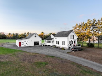 296 Kittredge Rd, Bangor, ME 04401