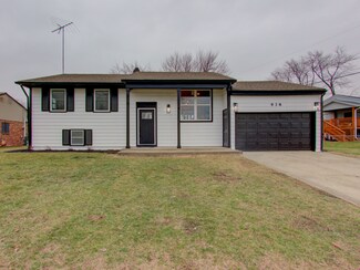 938 N Hampton Blvd, Shelbyville, IN 46176