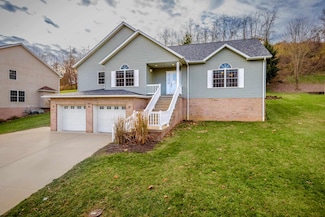 1307 Jamestown Dr, Morgantown, WV 26508