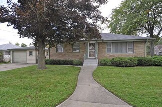 525 W Keith Ave, Waukegan, IL 60085