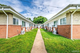 1068 Sutter Ave, Saint Louis, MO 63130
