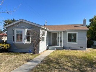 1492 N Arthur Ave, Fresno, CA 93728
