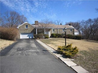400 Mohawk Dr, McKeesport, PA 15135