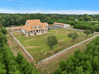 9200 U S 69, Pollok, TX 75969