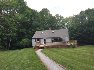 2 Country Ln, Hancock, NH 03449