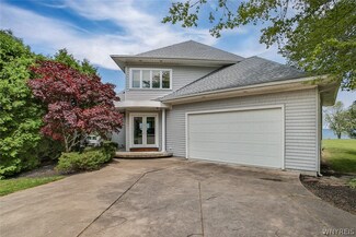 4399 E Lake Rd, Wilson, NY 14172
