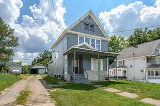 702 Michigan Ave E, Battle Creek, MI 49014
