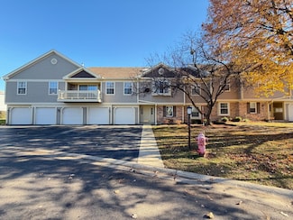 1202 Ballantrae Place Unit E, Mundelein, IL 60060
