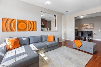 104 E Elizabeth Ave, Linden, NJ 07036