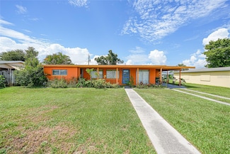 520 Sharon Cir, Port Charlotte, FL 33952