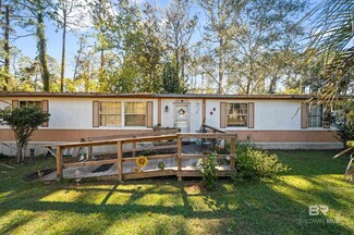 1415 Ridgewood Dr, Lillian, AL 36549