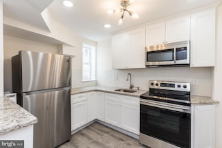 537 N 33rd St Unit 2, Philadelphia, PA 19104