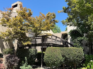 2292 Woodside Ln Unit 16, Sacramento, CA 95825