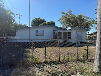 5770 SW 38th Ct, Davie, FL 33314