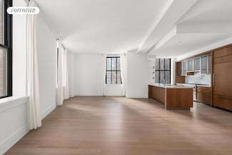 100 Barclay St Unit 15L, New York, NY 10007