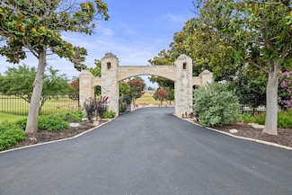 203 Senisa Dr, Buchanan Dam, TX 78609
