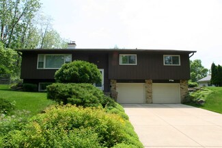 6109 Strathmore Ln, Madison, WI 53711