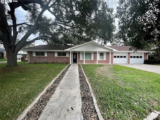 795 Vogel Dr, Lockhart, TX 78644