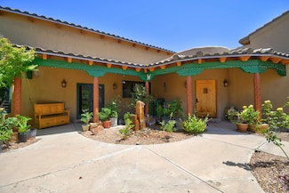 4725 Huron Dr, Rio Rancho, NM 87144